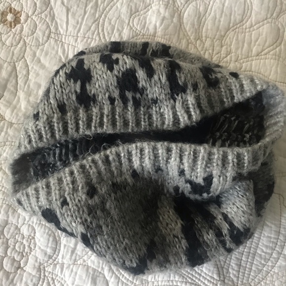 Gap Winter Neck Cowl - Picture 2 of 2